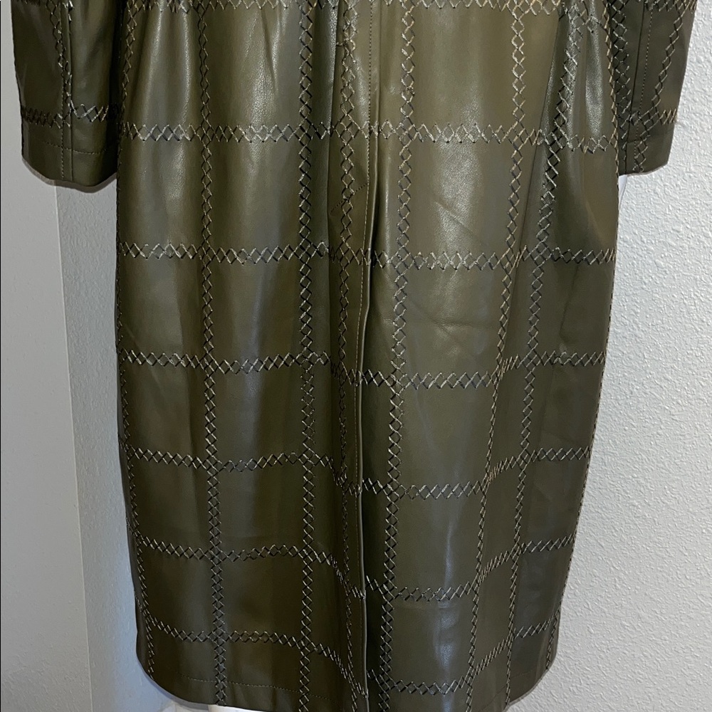 Olive Green Belted Women's Trench Coat size large beautifully made HSN - Picture 9 of 16
